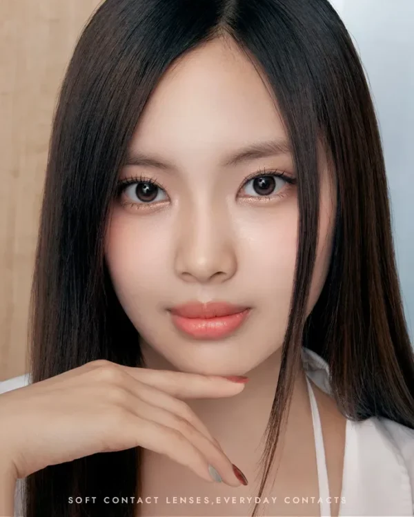 OLENS-Big-Glowy-Natural-Mocha-Brown-對比度低的高光設計呈現自然水光感