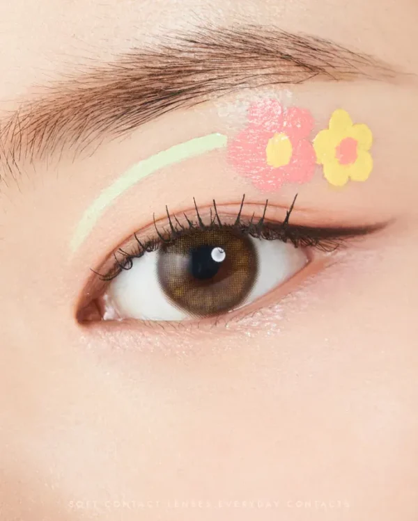 OLENS-Eyeteen-Brown-小直徑提亮效果-天生淺瞳感美瞳細節展示