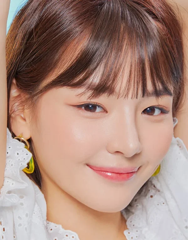 OLENS-Eyeteen-Choco-牛奶巧克-偽素顏隱形眼鏡效果展示