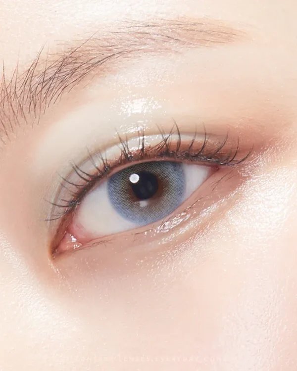 OLENS-藍色隱眼推薦-Russian-Velvet-Blue-Cosplay與創意妝容首選