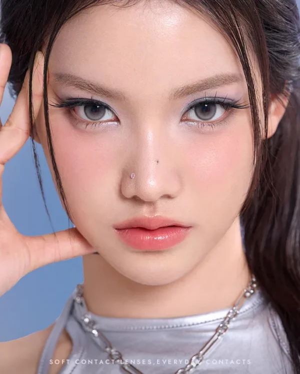 OLENS Muse Shine Gray 日拋隱形眼鏡：14.2mm 鏡片直徑與高透氧材質，兼顧舒適與美感